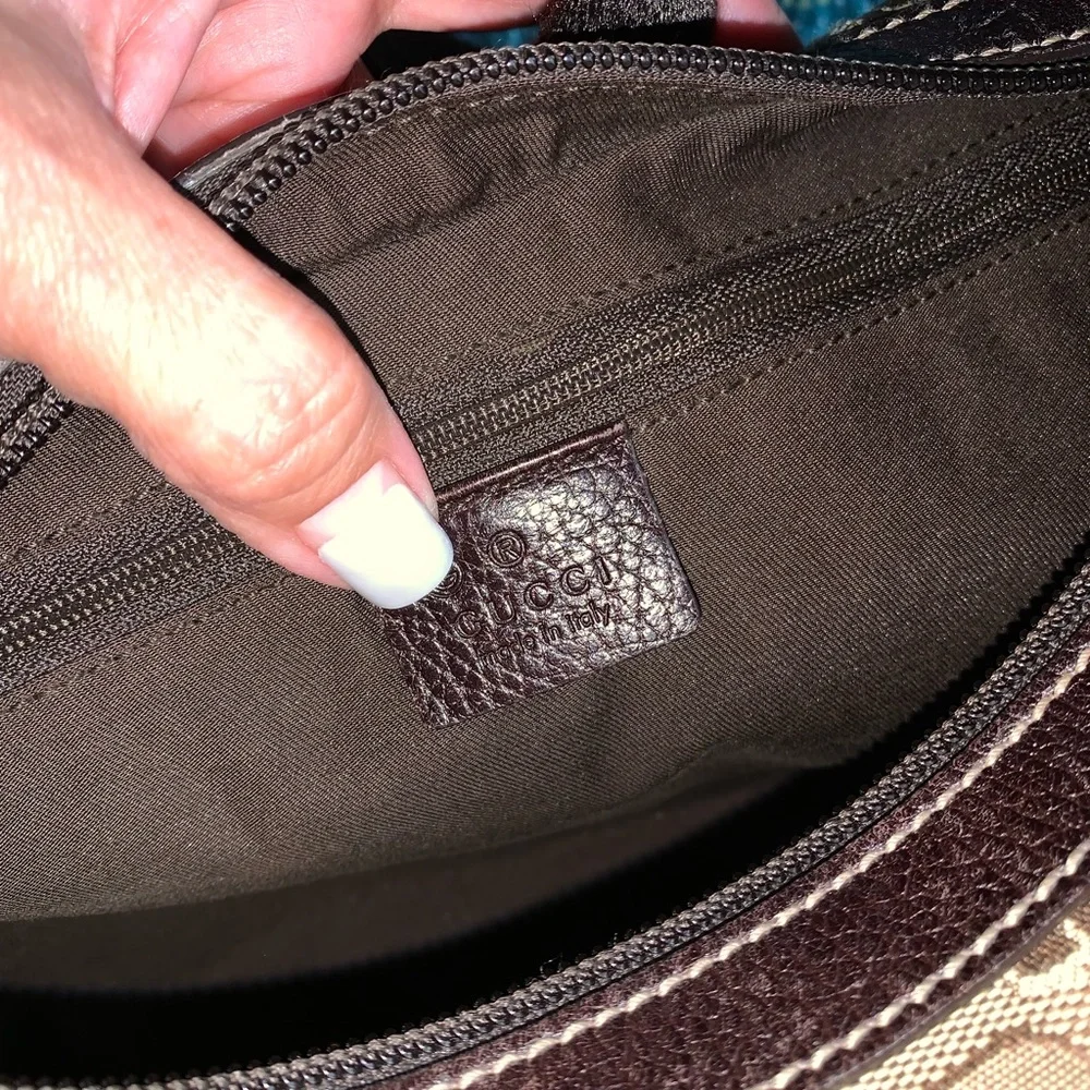 Gucci Handbag - Picture 10 of 15